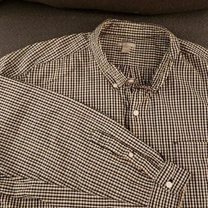 Mens black, white and beige plaid shoet